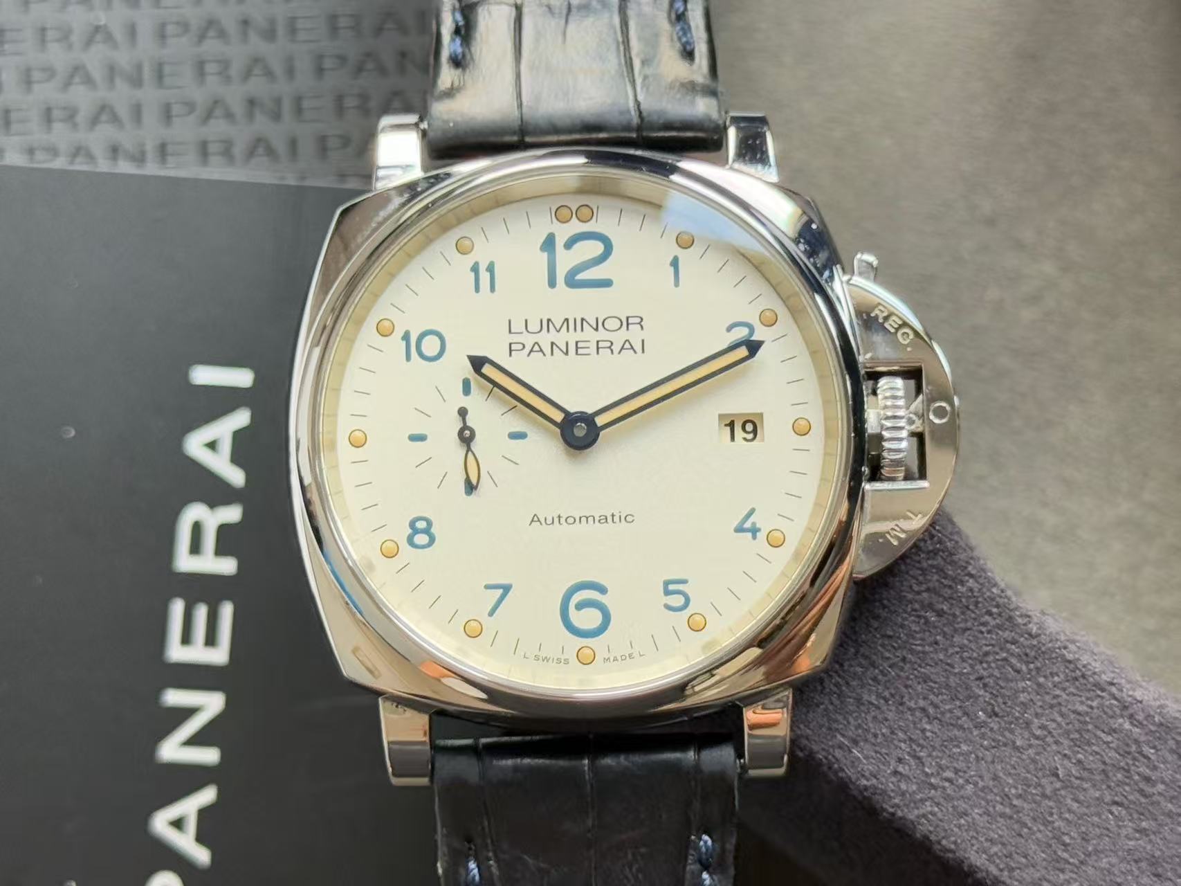 Panerai PAM00906
