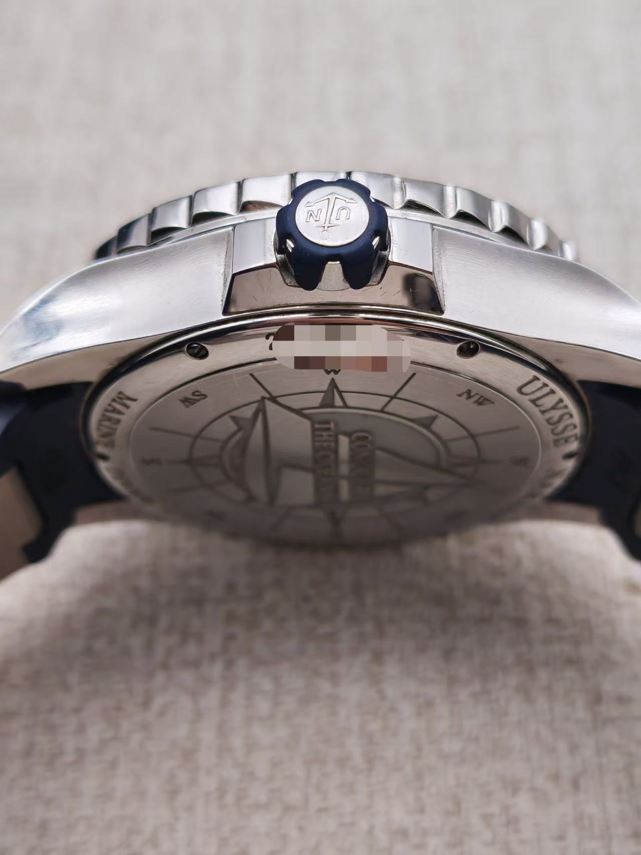 Ulysse Nardin 263-10-3 / 93 detail 2