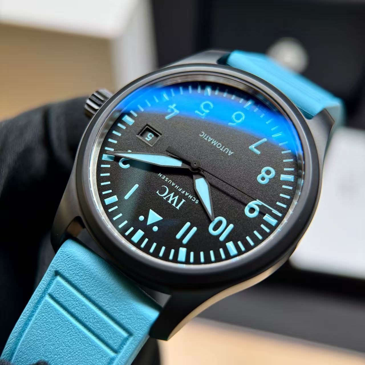 IWC IW328107 detail 1