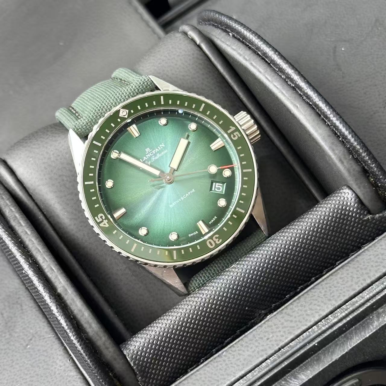 Blancpain 5000 1153 H52A detail 7
