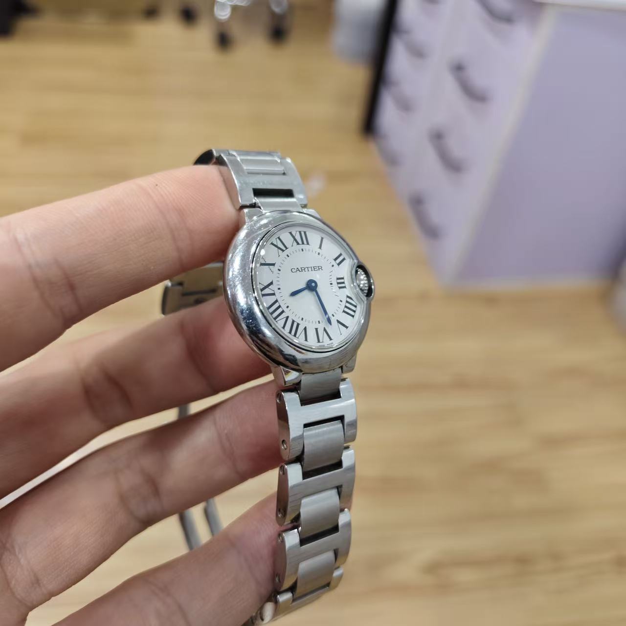 Cartier W69010Z4 detail 1