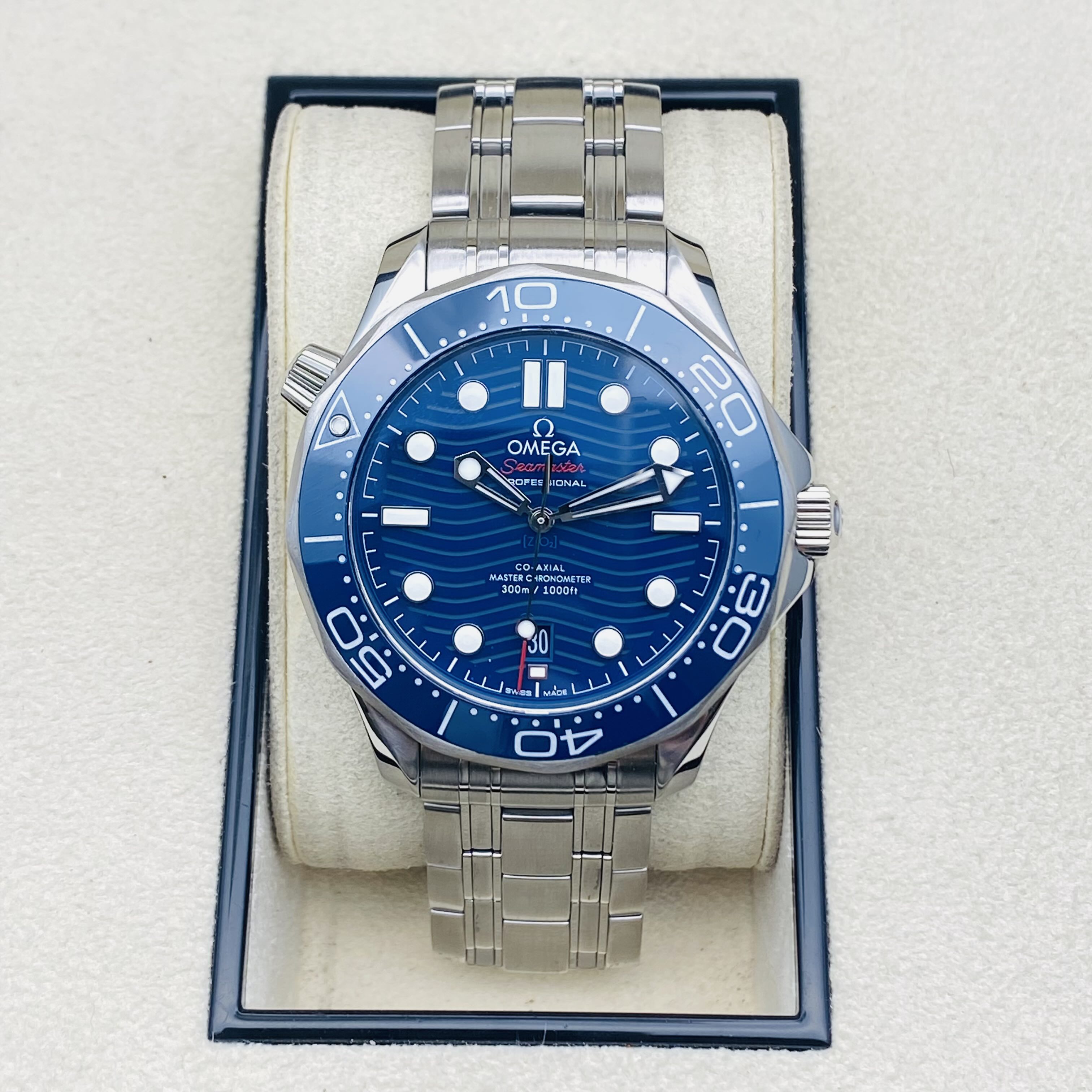 Omega 210.30.42.20.03.001
