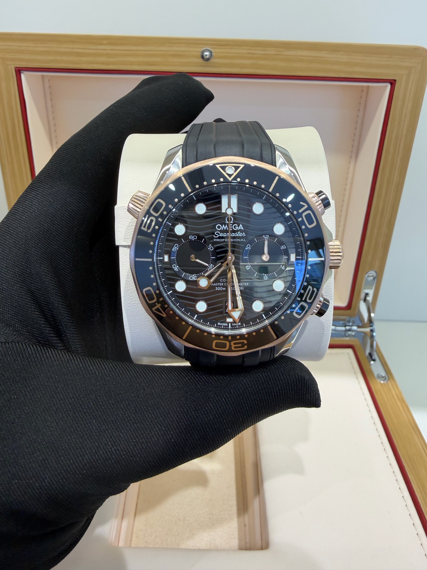 Omega 210.22.44.51.01.001