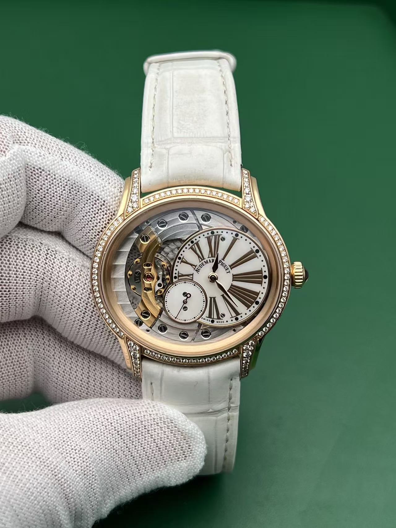 Audemars Piguet 77247OR.ZZ.A812CR.01