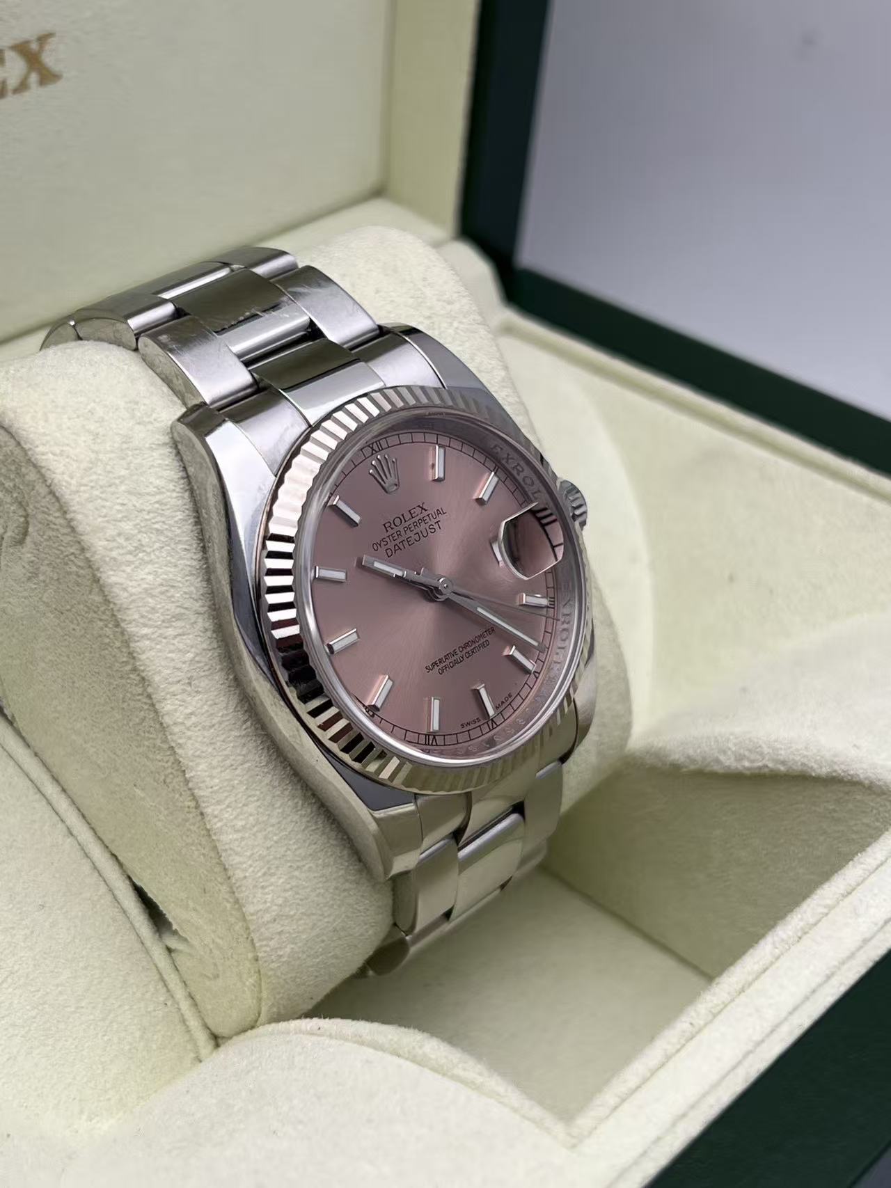 Rolex m116234-0120 detail 1