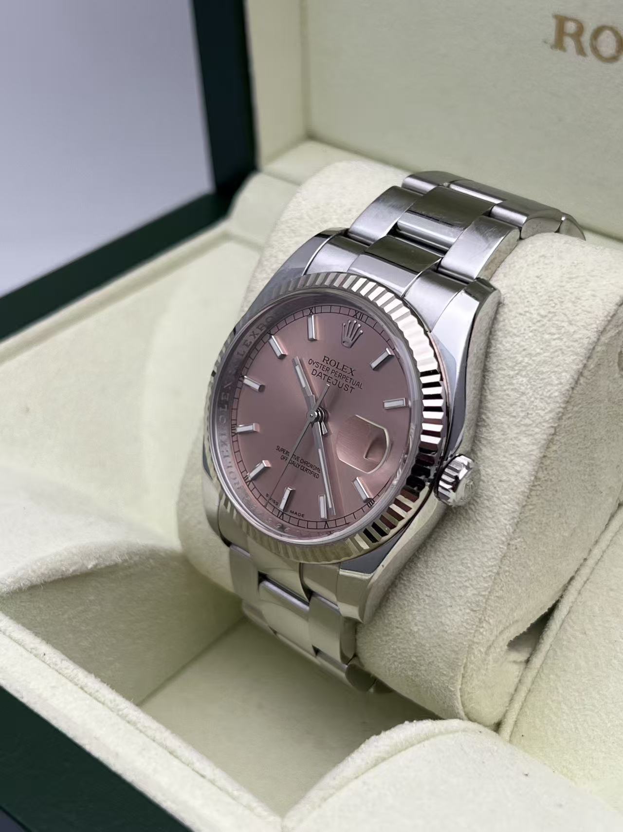 Rolex m116234-0120 detail 2