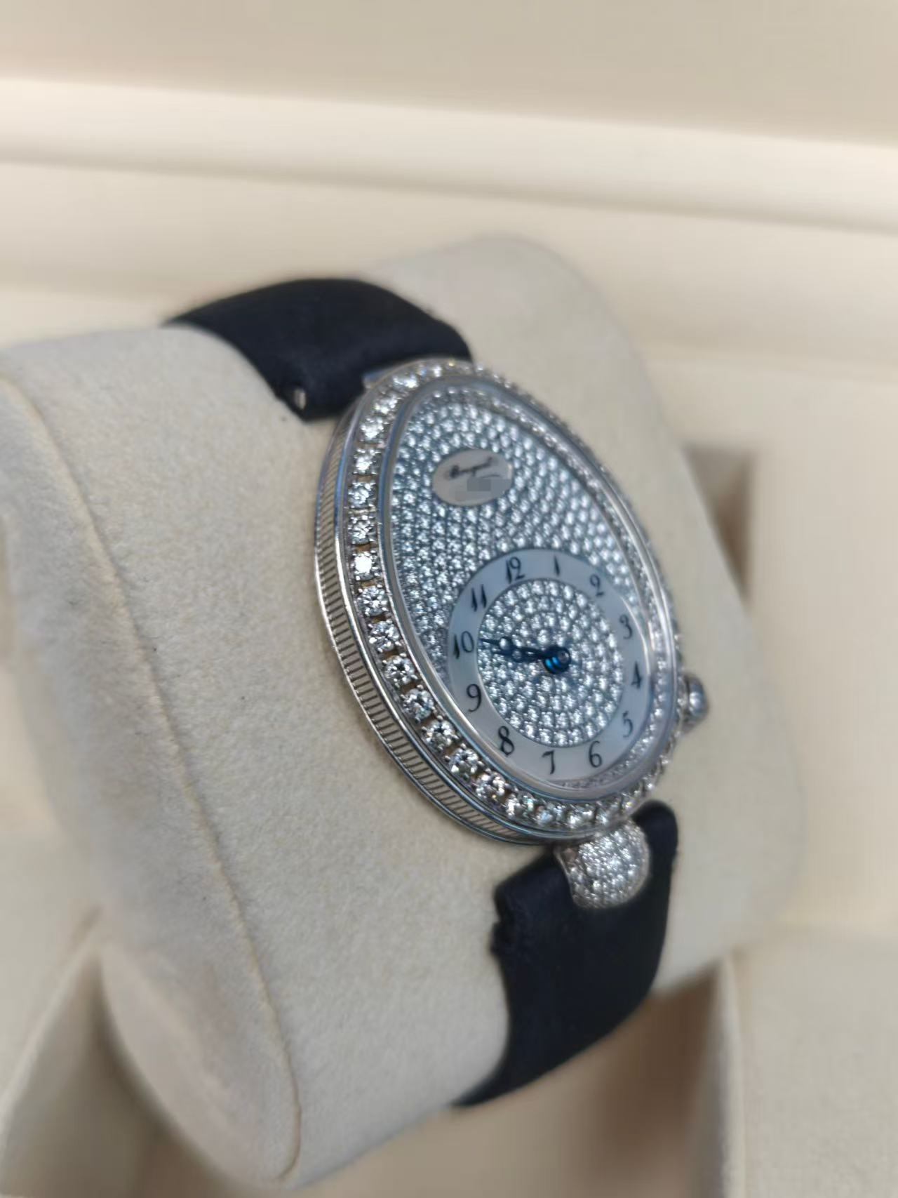 Breguet 8928BB / 8D / 944 / DD0D3L detail 1
