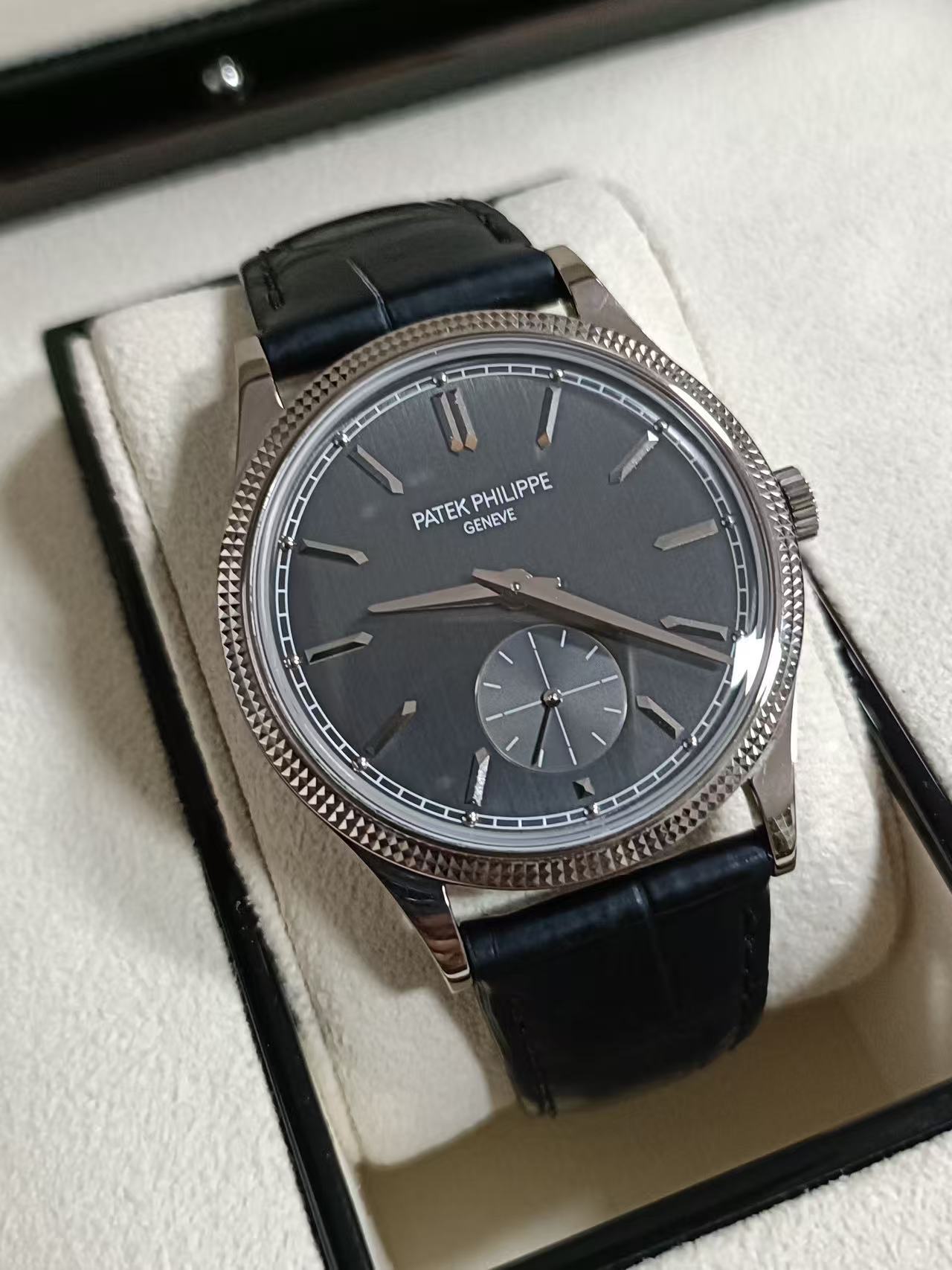 Patek Philippe 6119g-001 detail 2