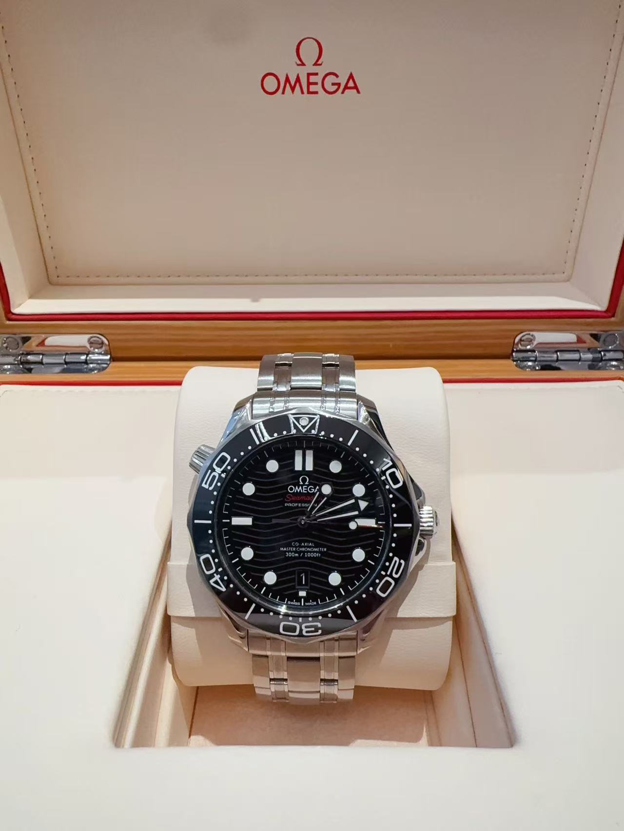 Omega 210.30.42.20.01.001