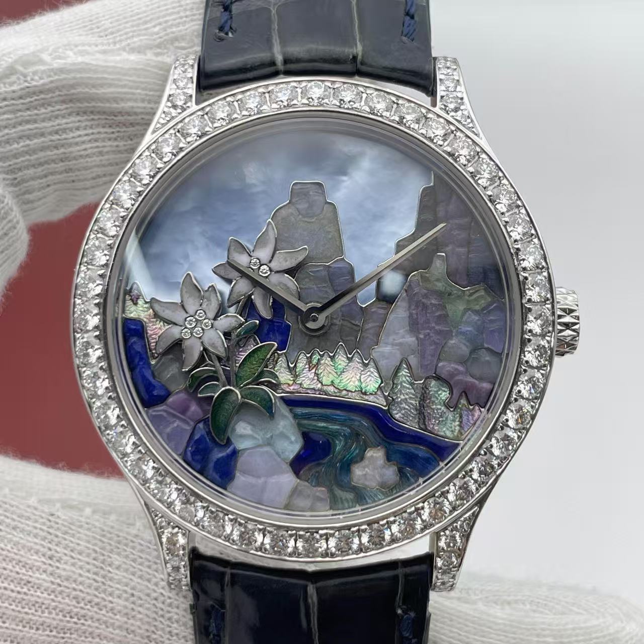 Van Cleef & Arpels VCAR047P00