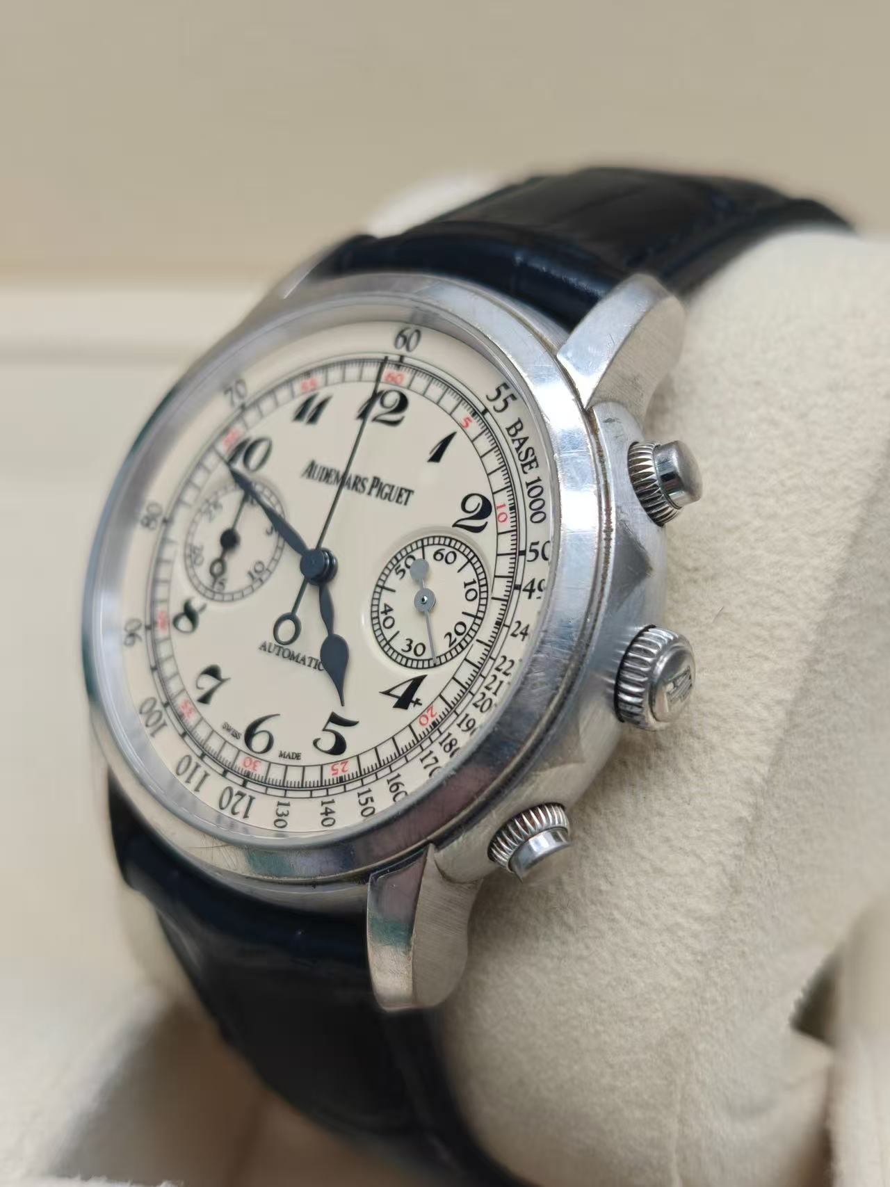 Audemars Piguet 26100BC.OO.D002CR.01 detail 7