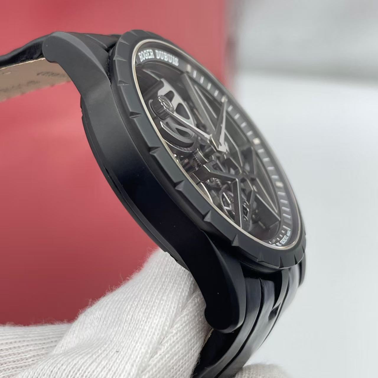 Roger Dubuis RDDBEX0473 detail 4