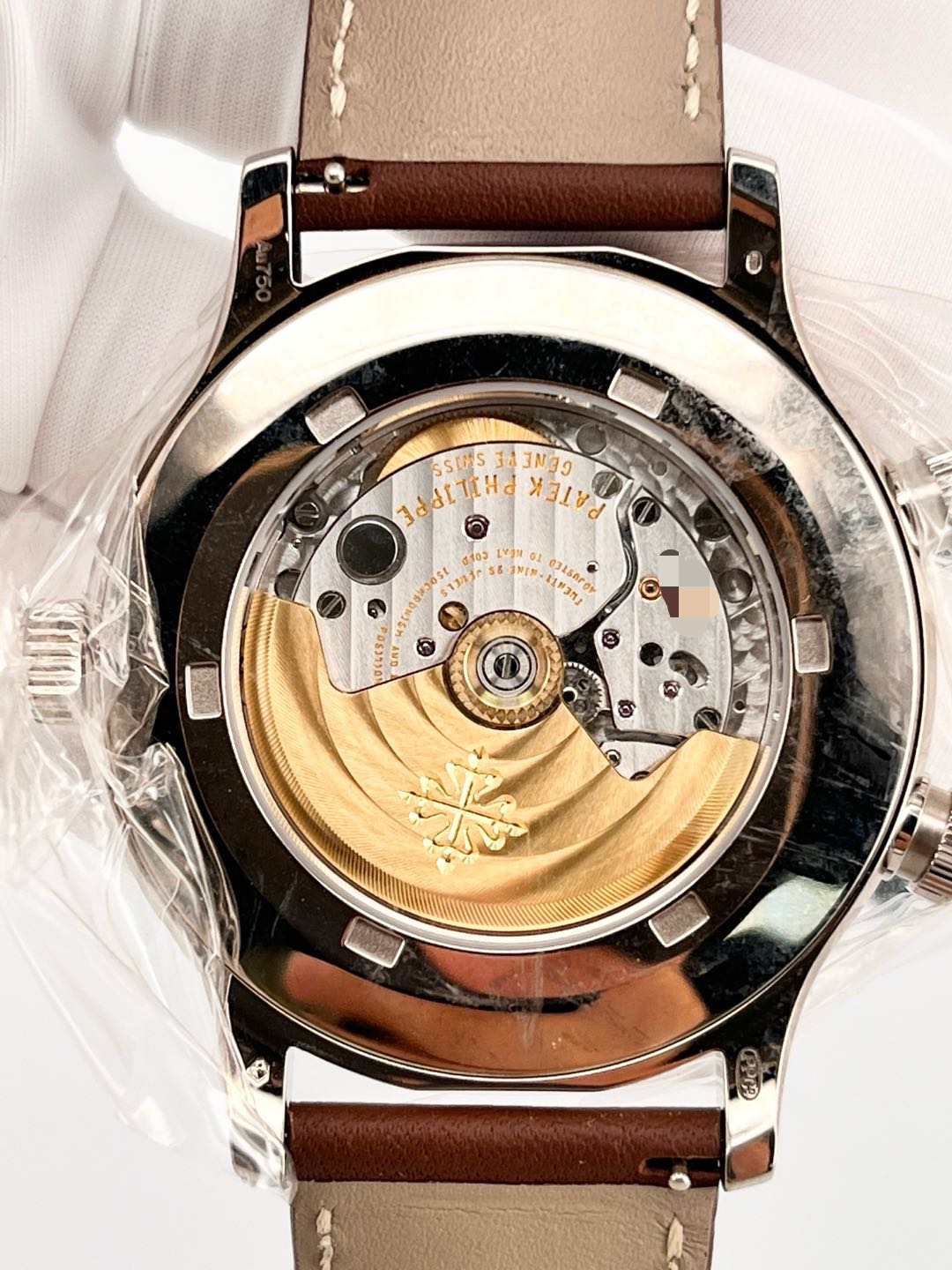 Patek Philippe 5524G-001 detail 4