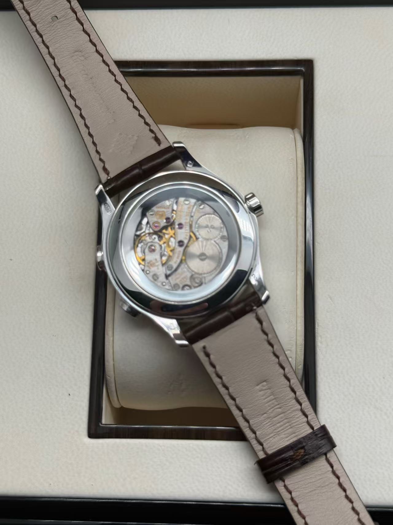 Patek Philippe 7134G-001 detail 8