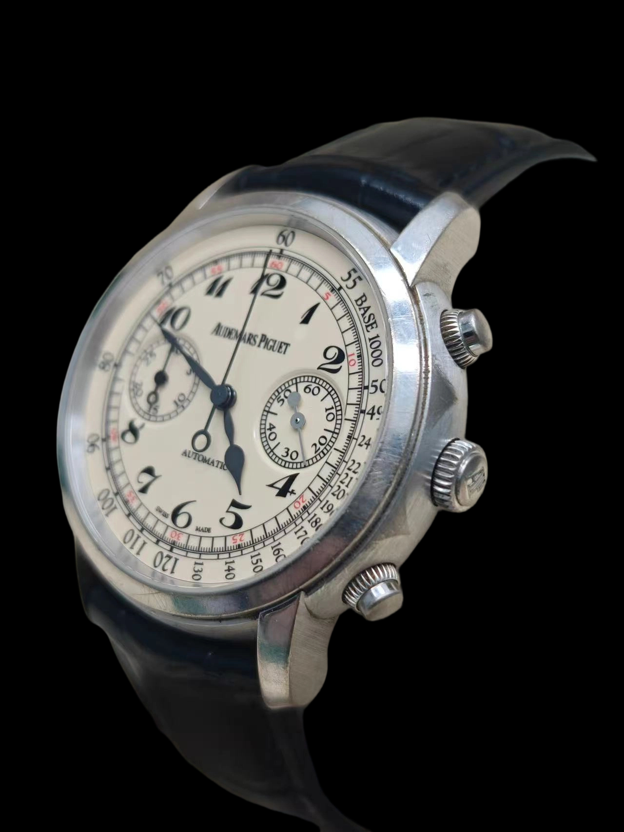 Audemars Piguet 26100BC.OO.D002CR.01 detail 1