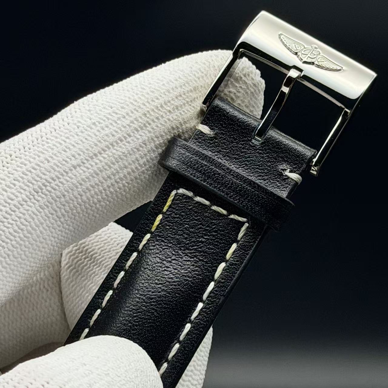 Breitling A23322 detail 6