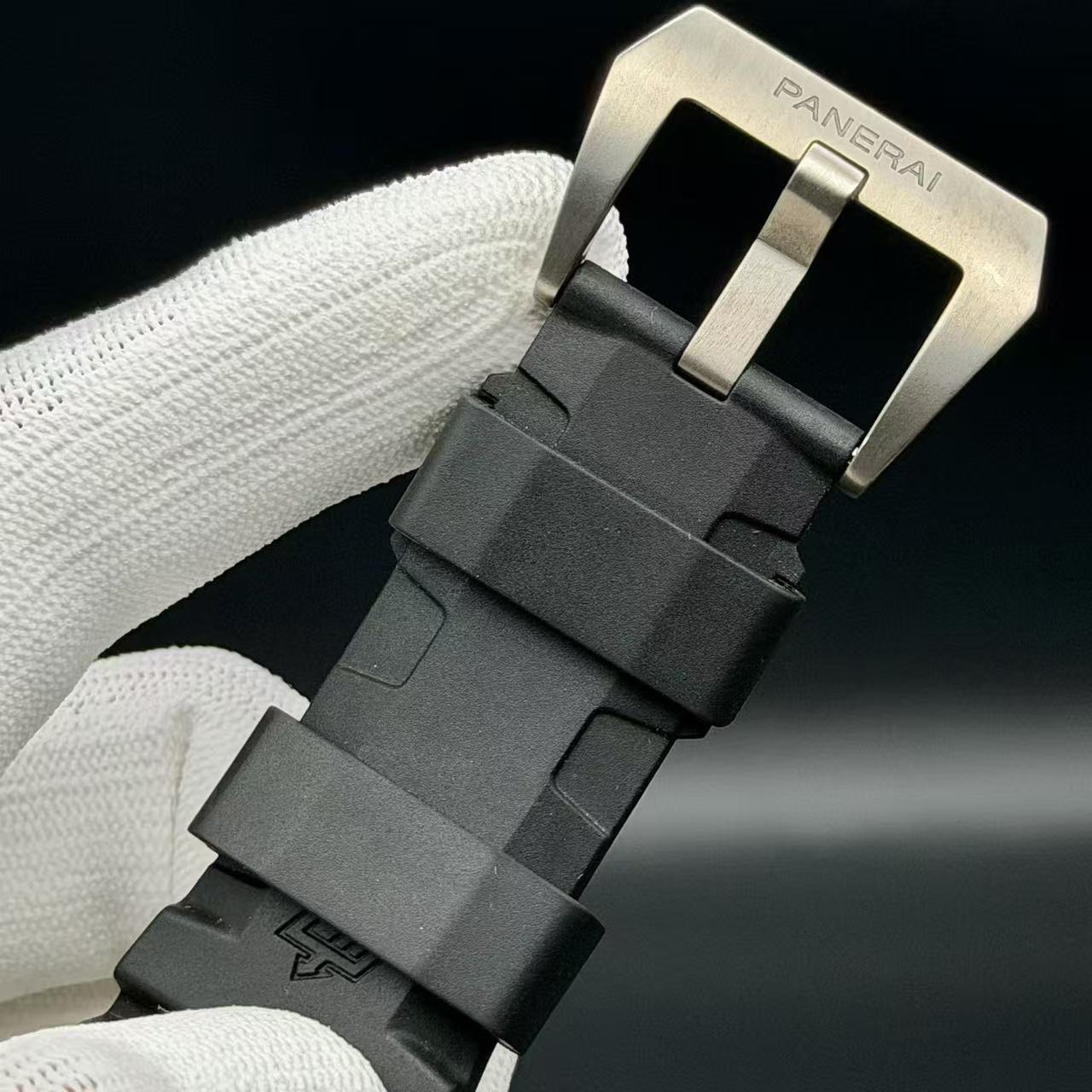 Panerai PAM01389 detail 8