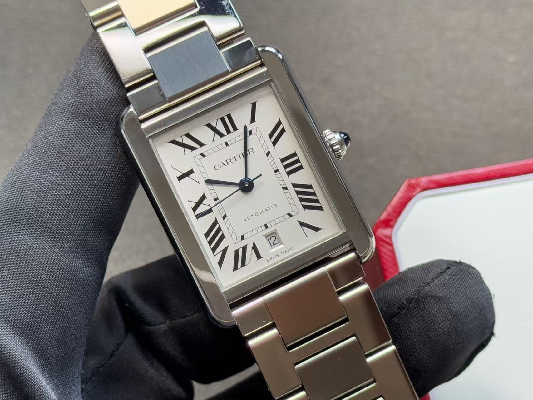 Cartier W5200028 detail 3