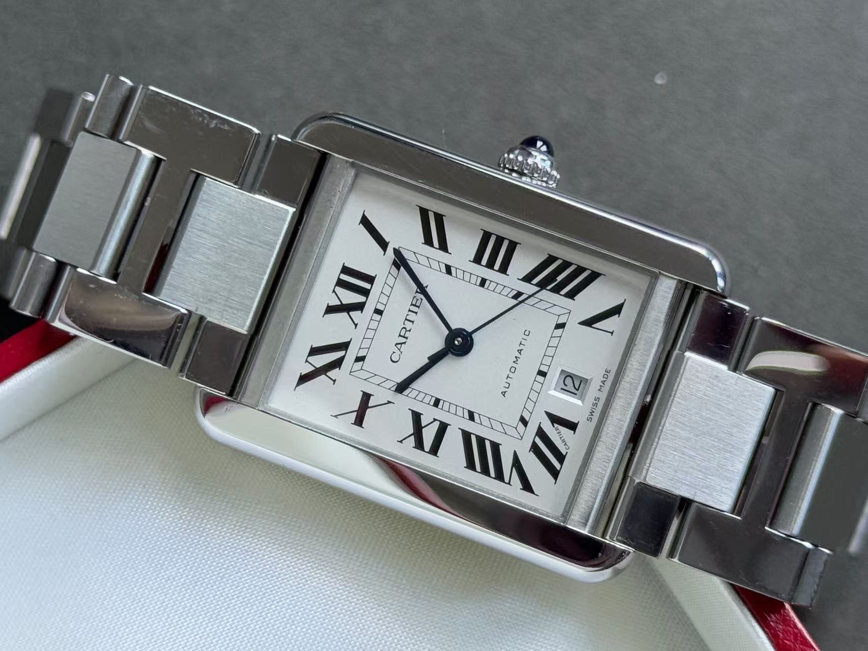 Cartier W5200028 detail 2