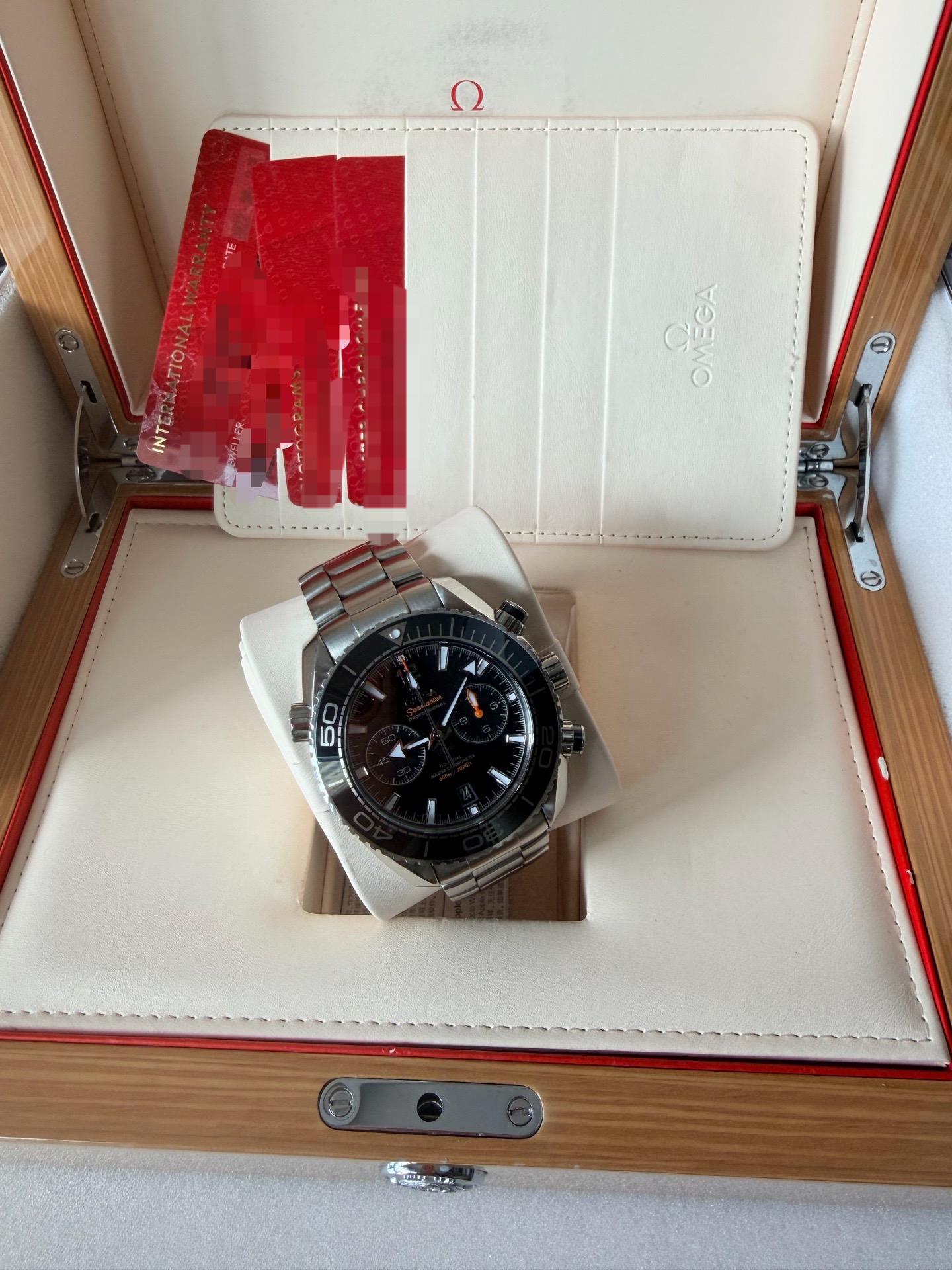 Omega 215.30.46.51.01.001 detail 1