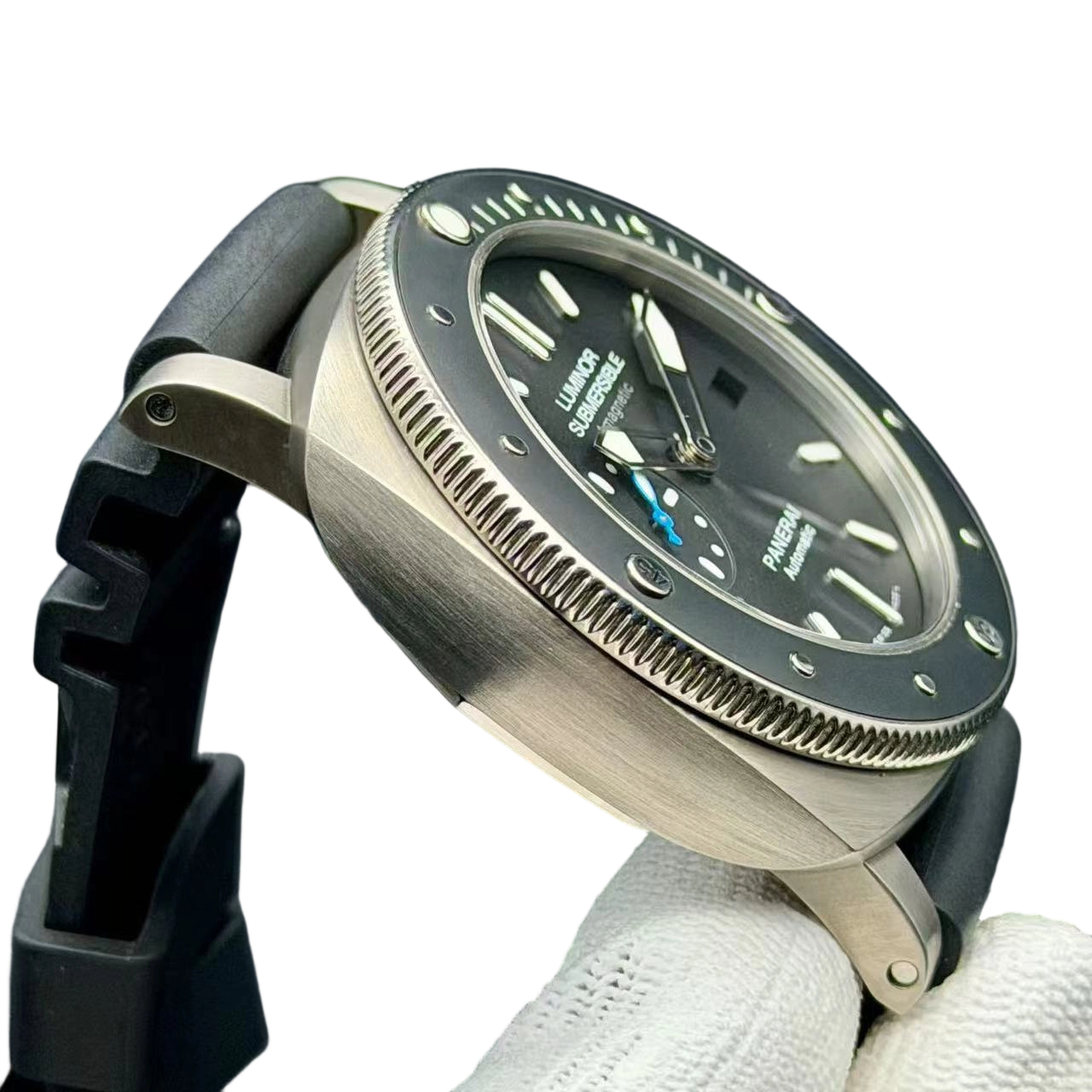 Panerai PAM01389 detail 4