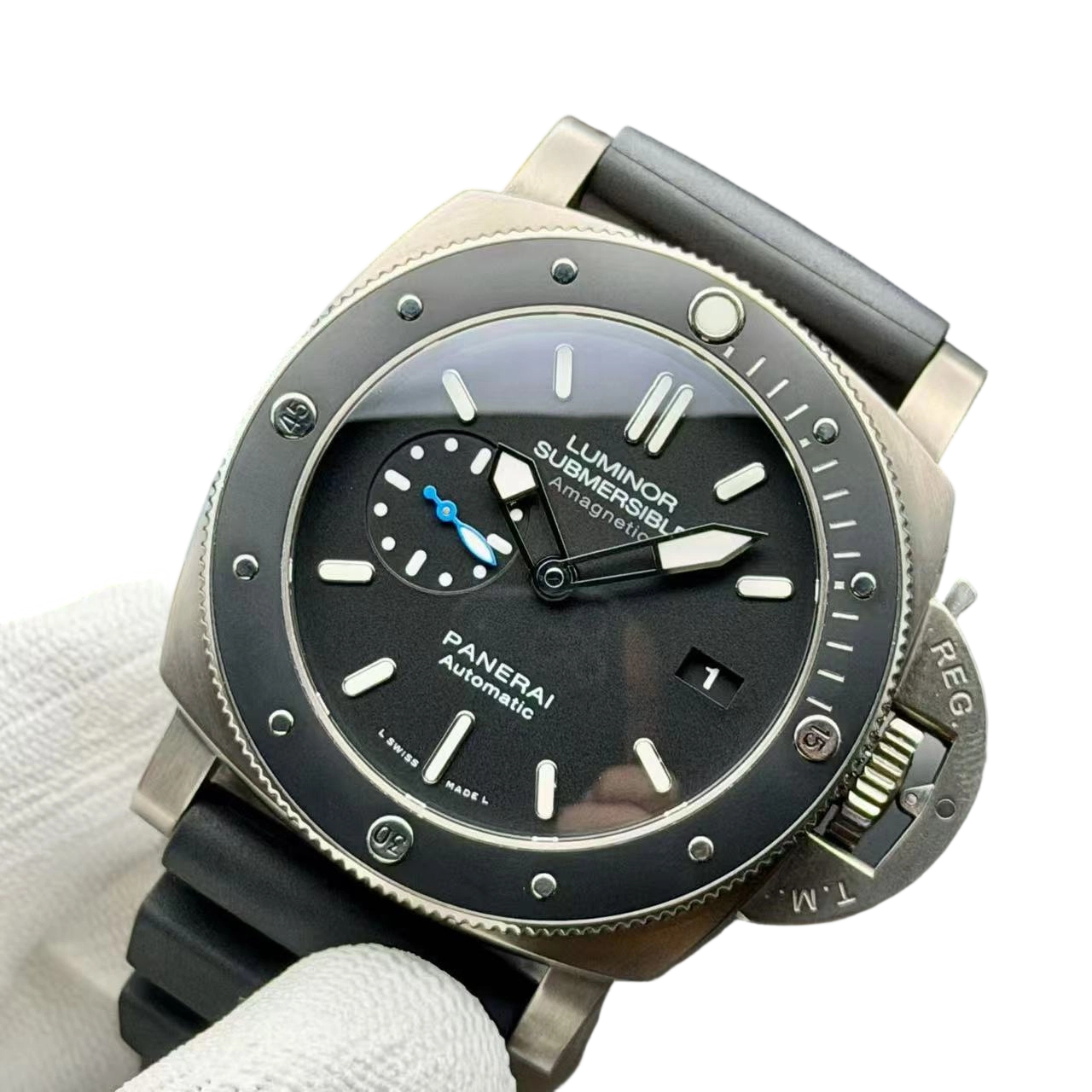 Panerai PAM01389 detail 1
