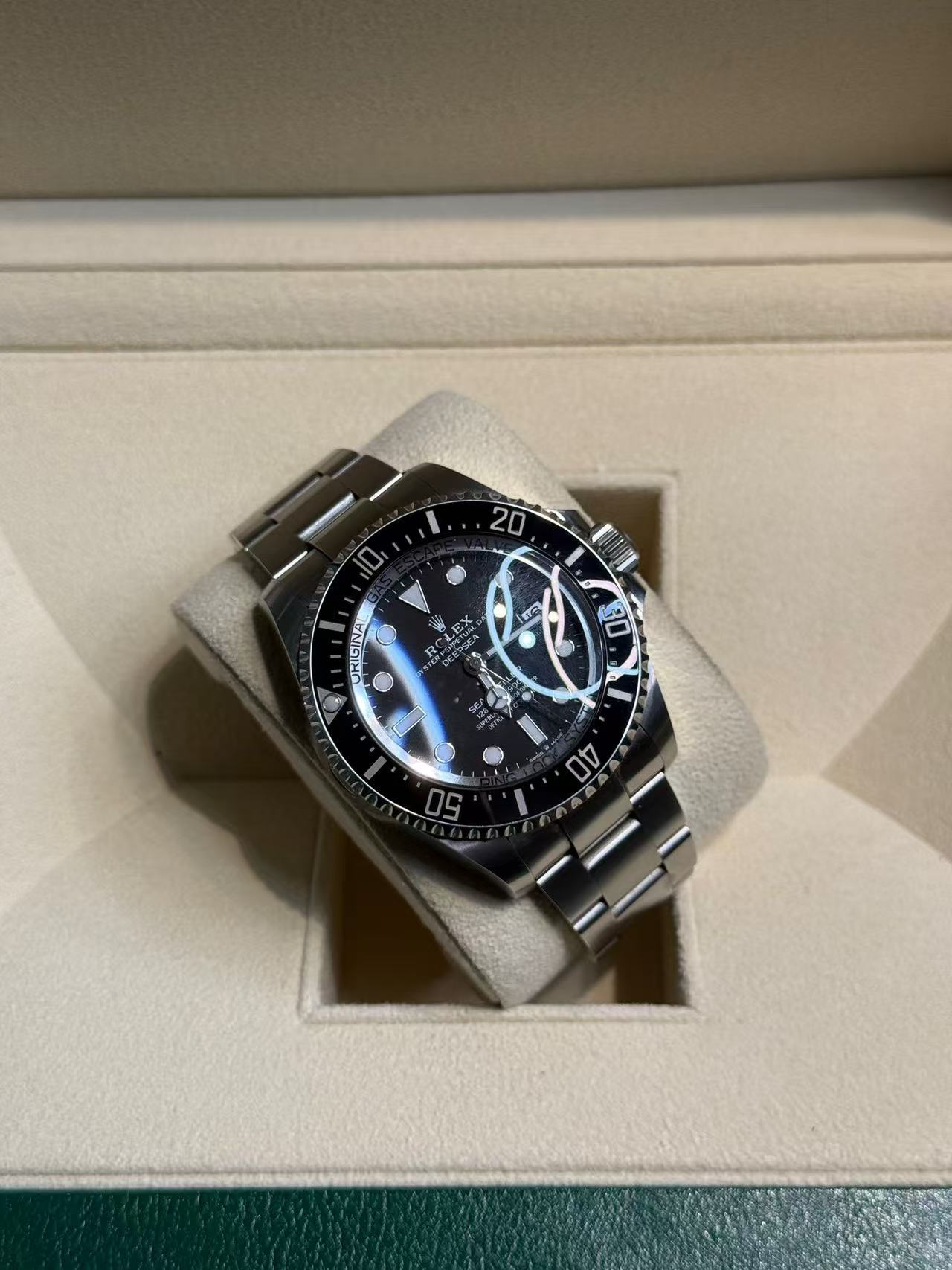 Rolex 136660 detail 2