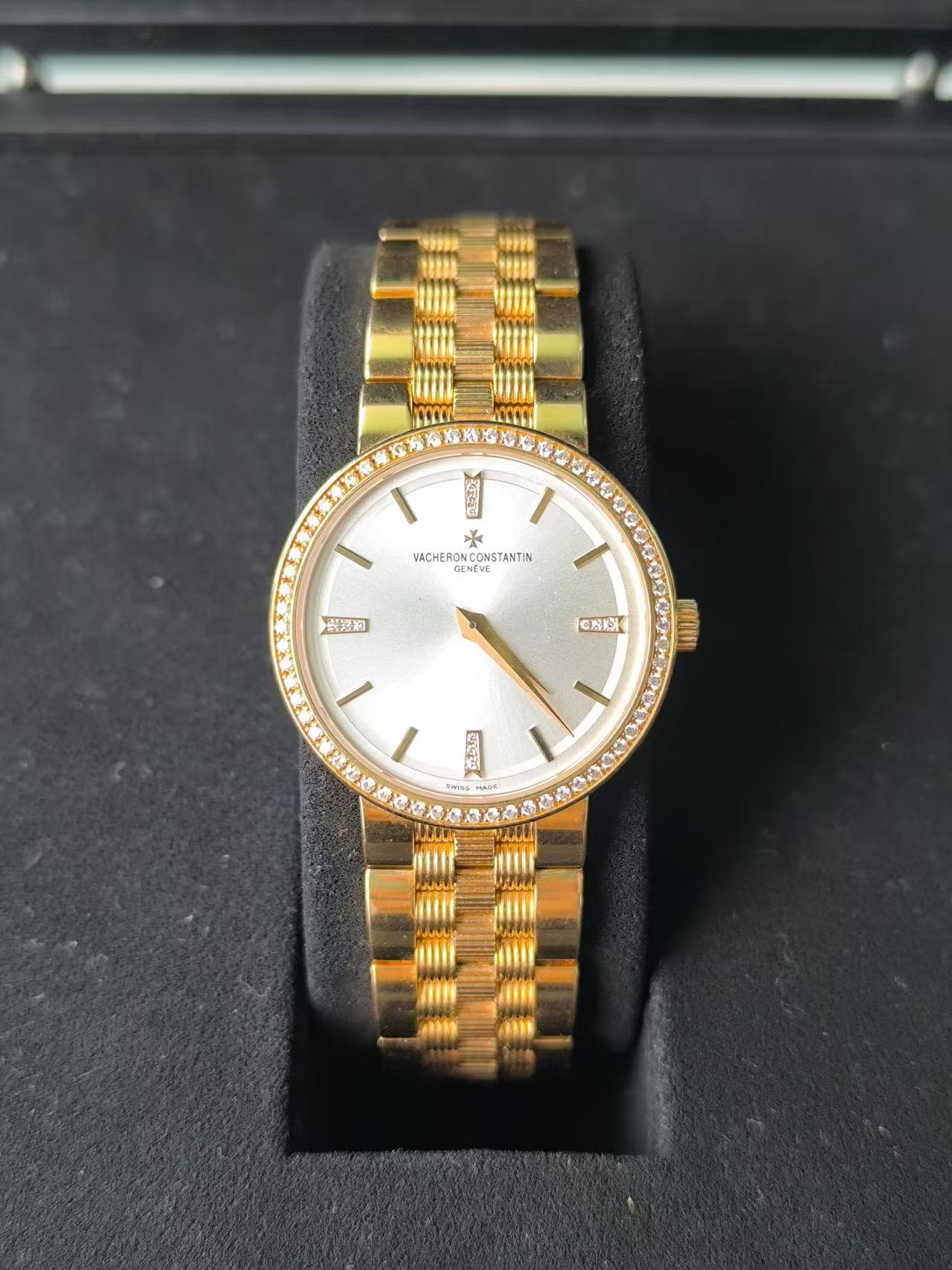 Vacheron Constantin 25557 / Q01R-9277