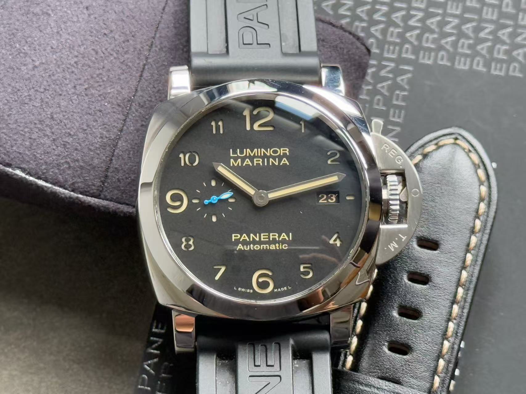 Panerai PAM01359