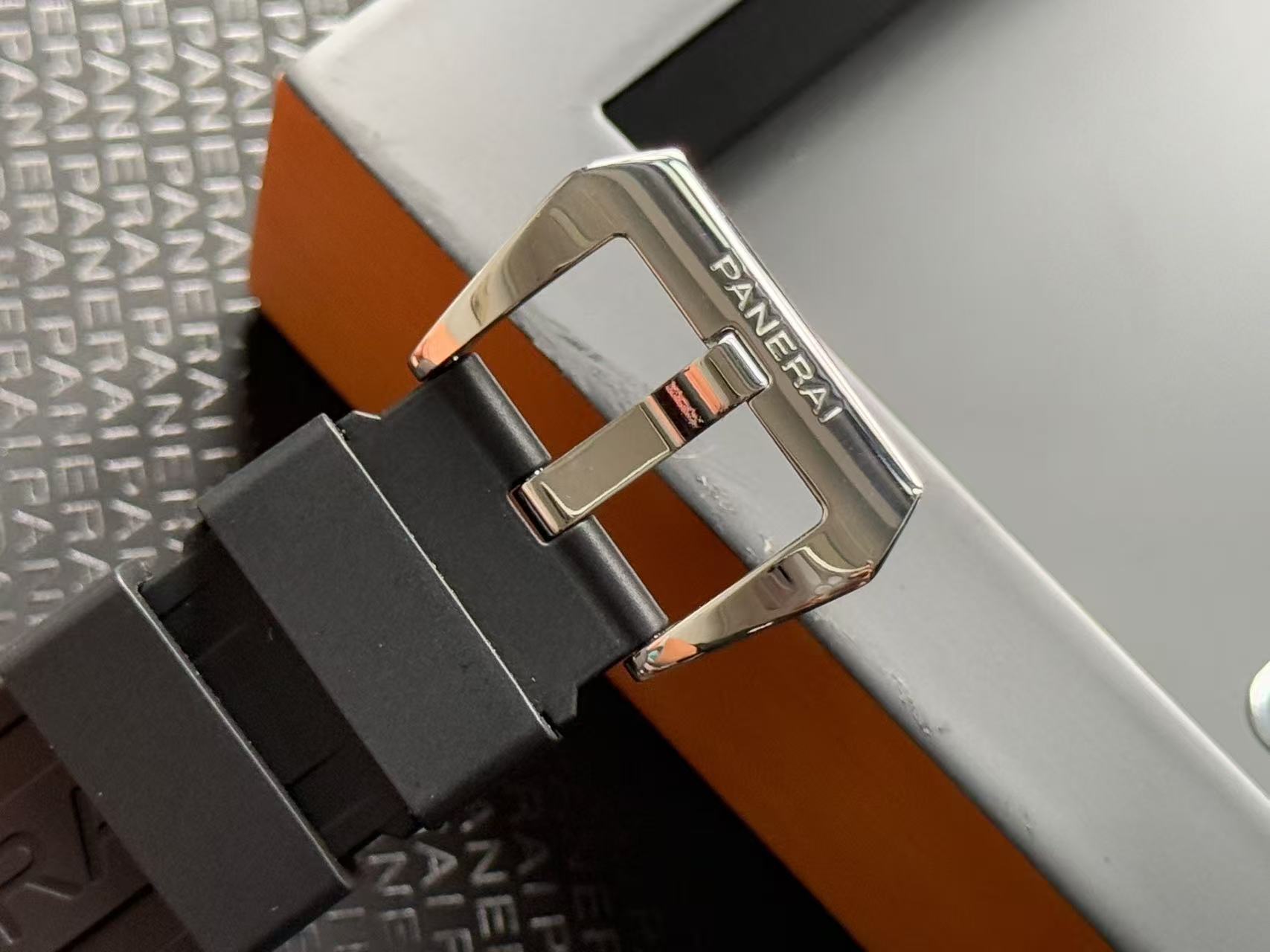 Panerai PAM00510 detail 4