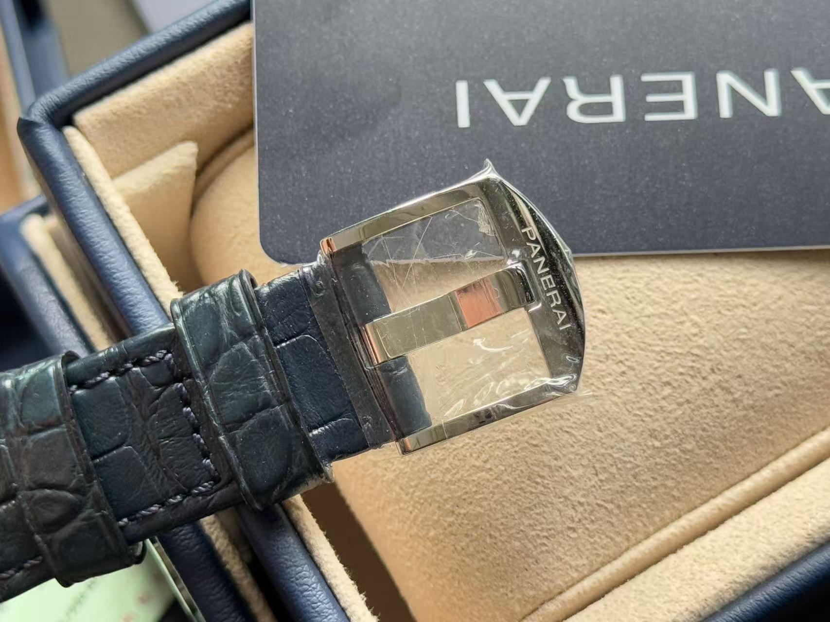 Panerai PAM01274 detail 4