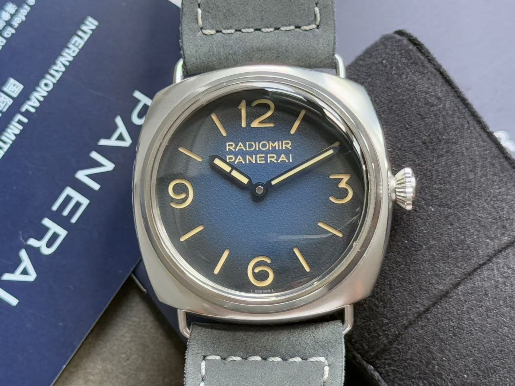 Panerai PAM01335