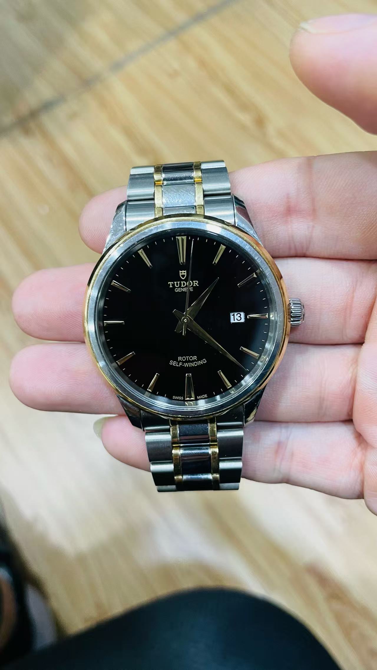 Tudor m12703-0003