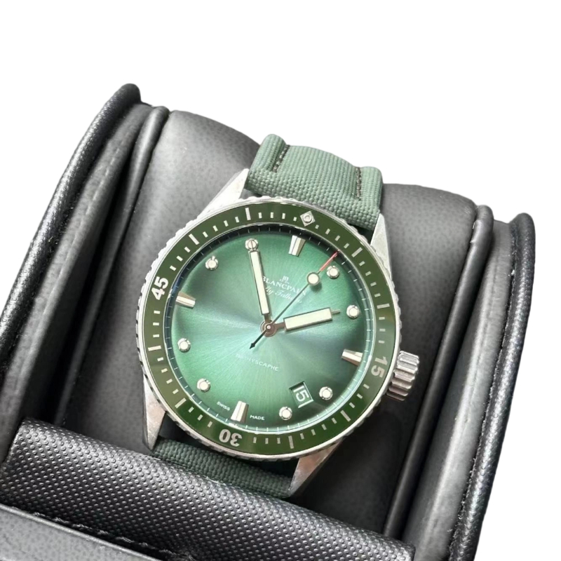 Blancpain 5000 1153 H52A detail 2