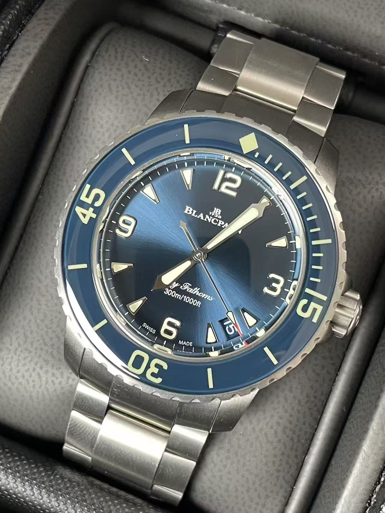 Blancpain 5010 12B40 98S detail 2