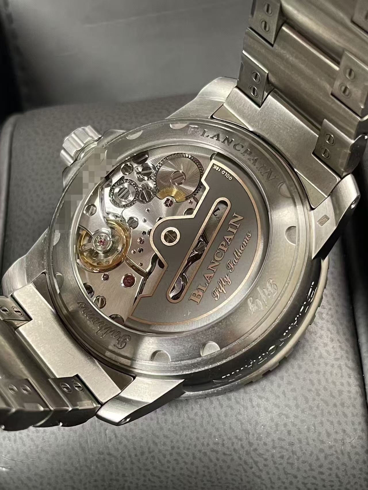 Blancpain 5010 12B40 98S detail 3