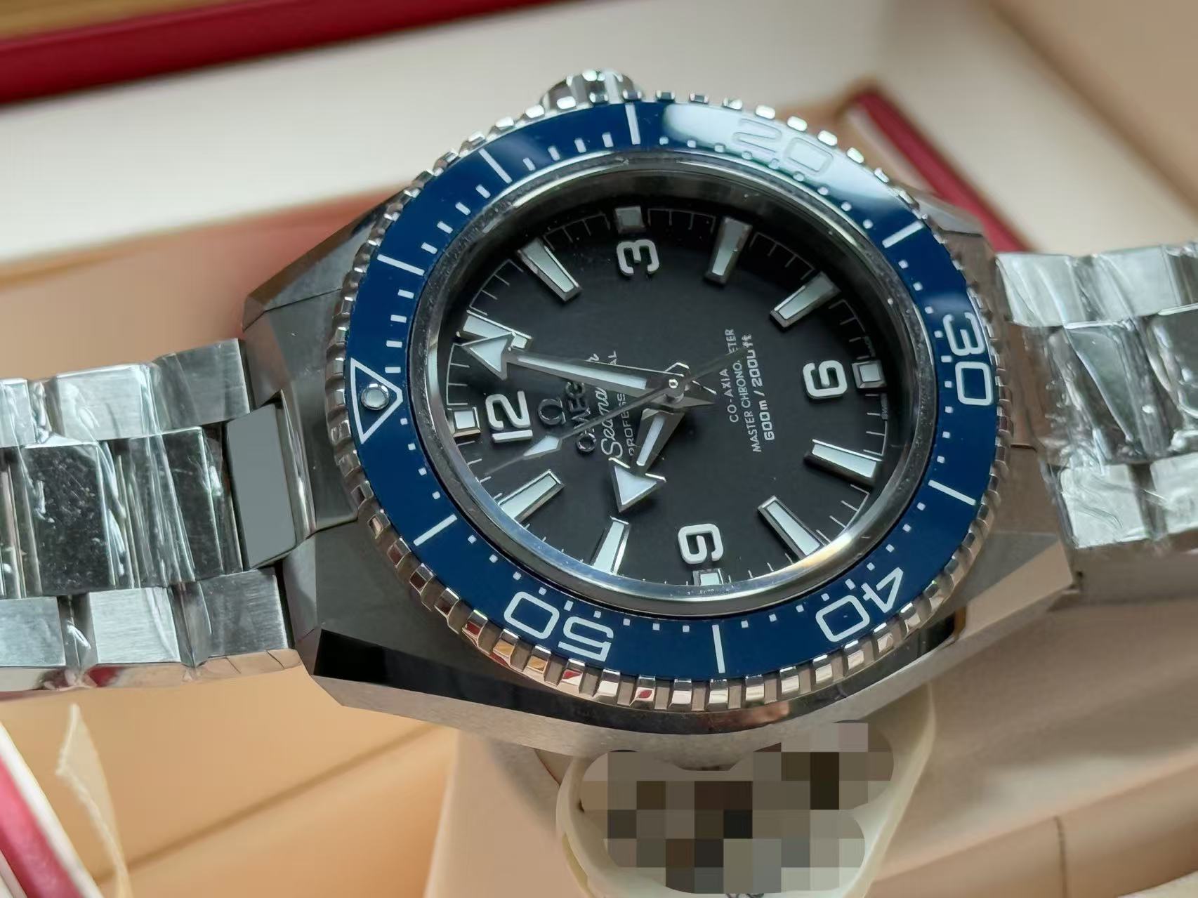 Omega 217.30.42.21.01.002 detail 3