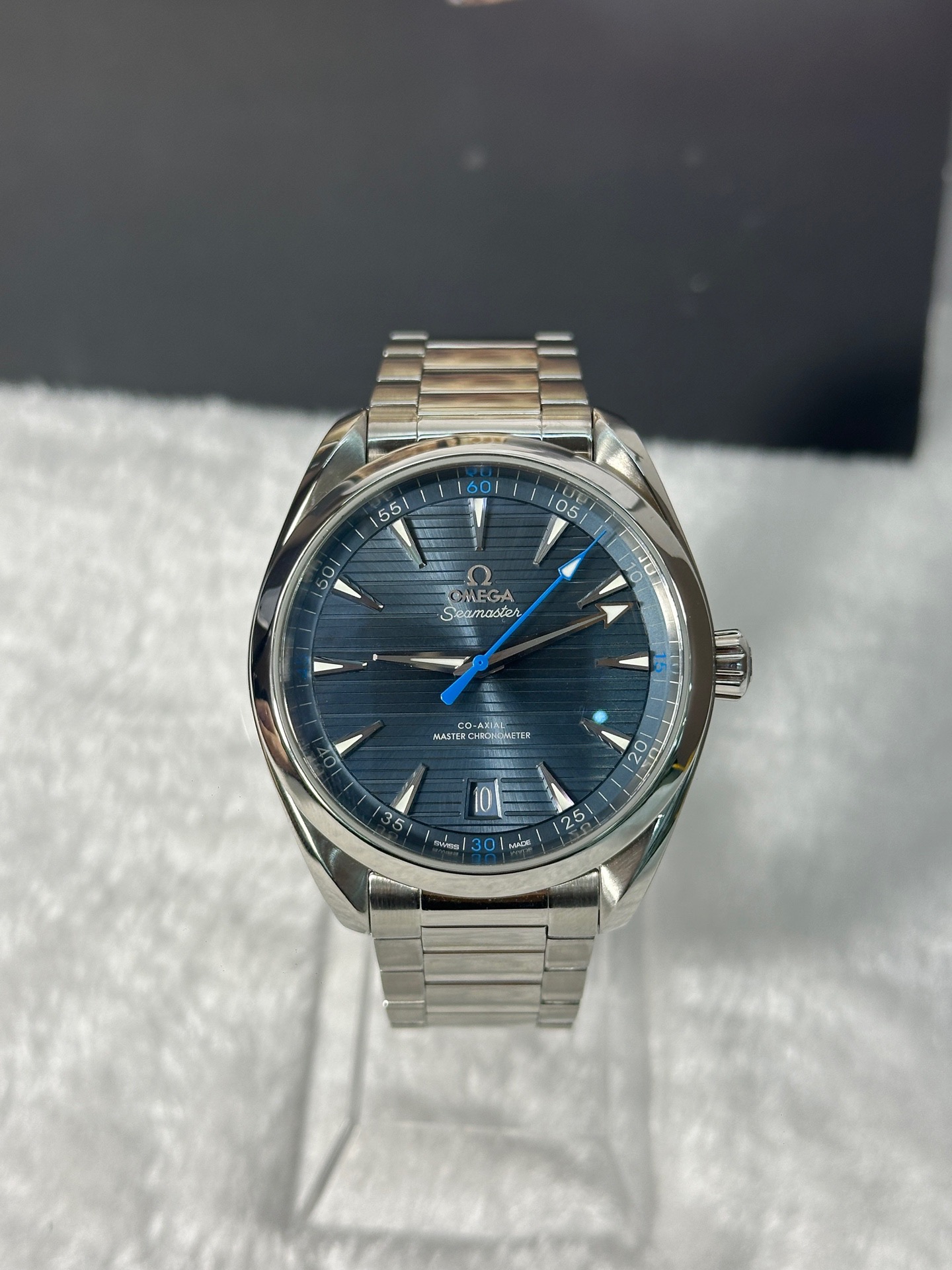 Omega 220.10.41.21.03.002