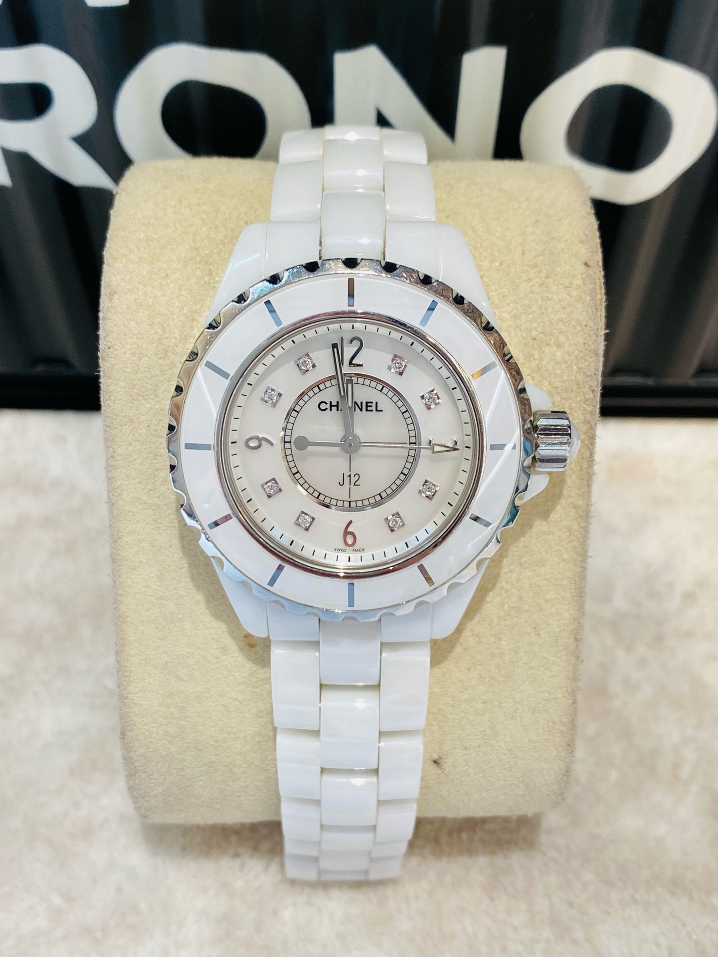 Chanel H2422
