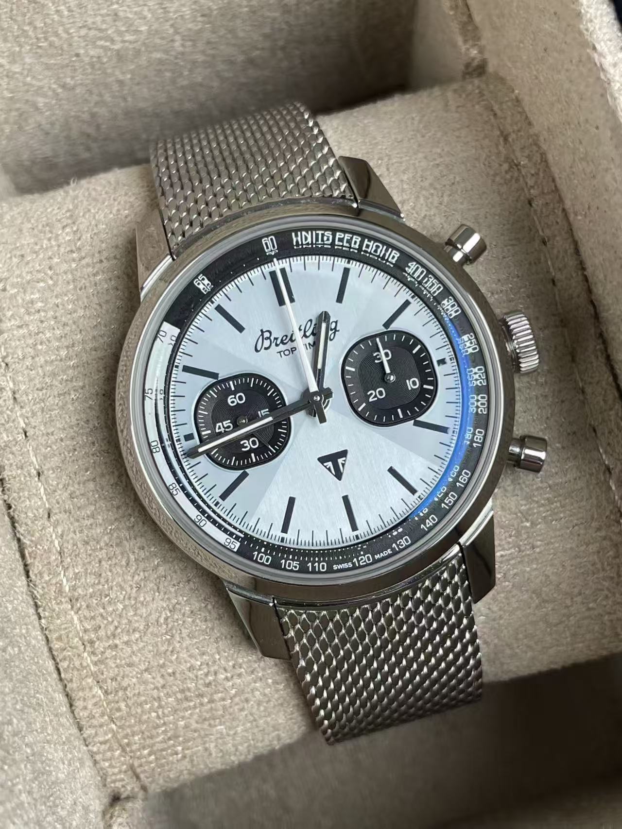 Breitling AB01764A1C1A1