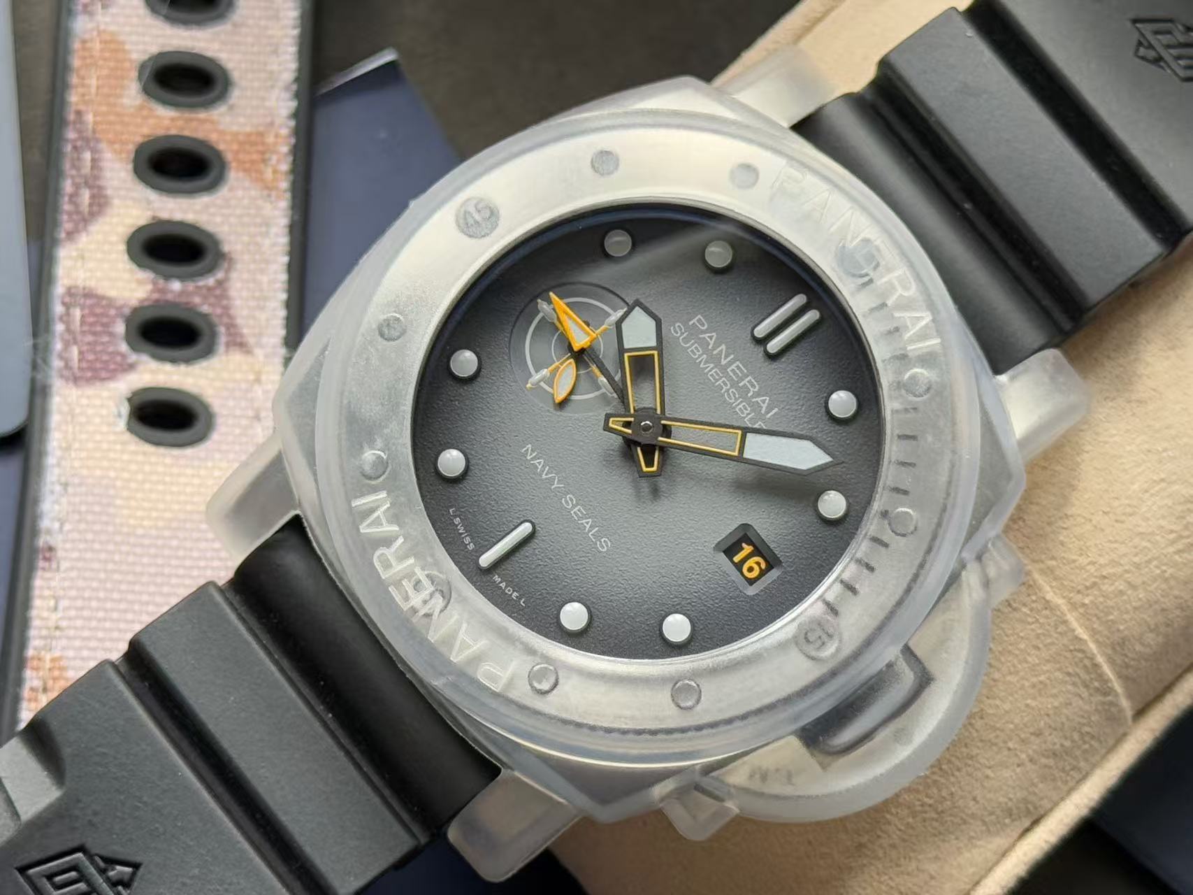 Panerai PAM01323
