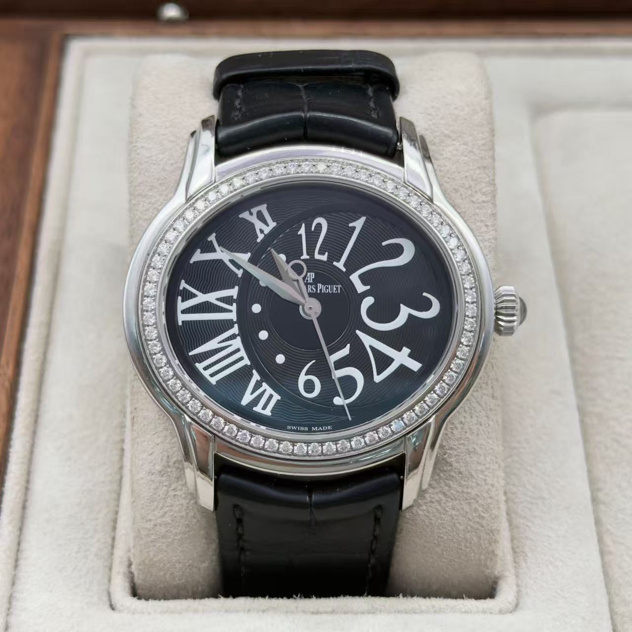 Audemars Piguet 77301ST.ZZ.D002CR.01
