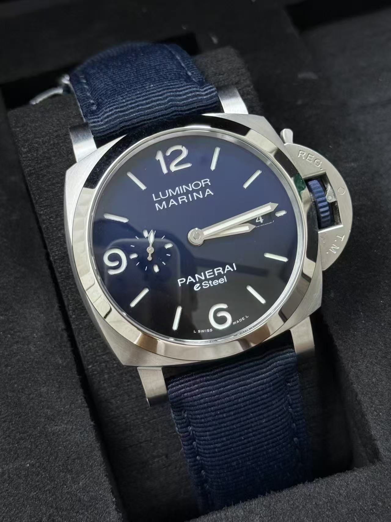 Panerai PAM01157