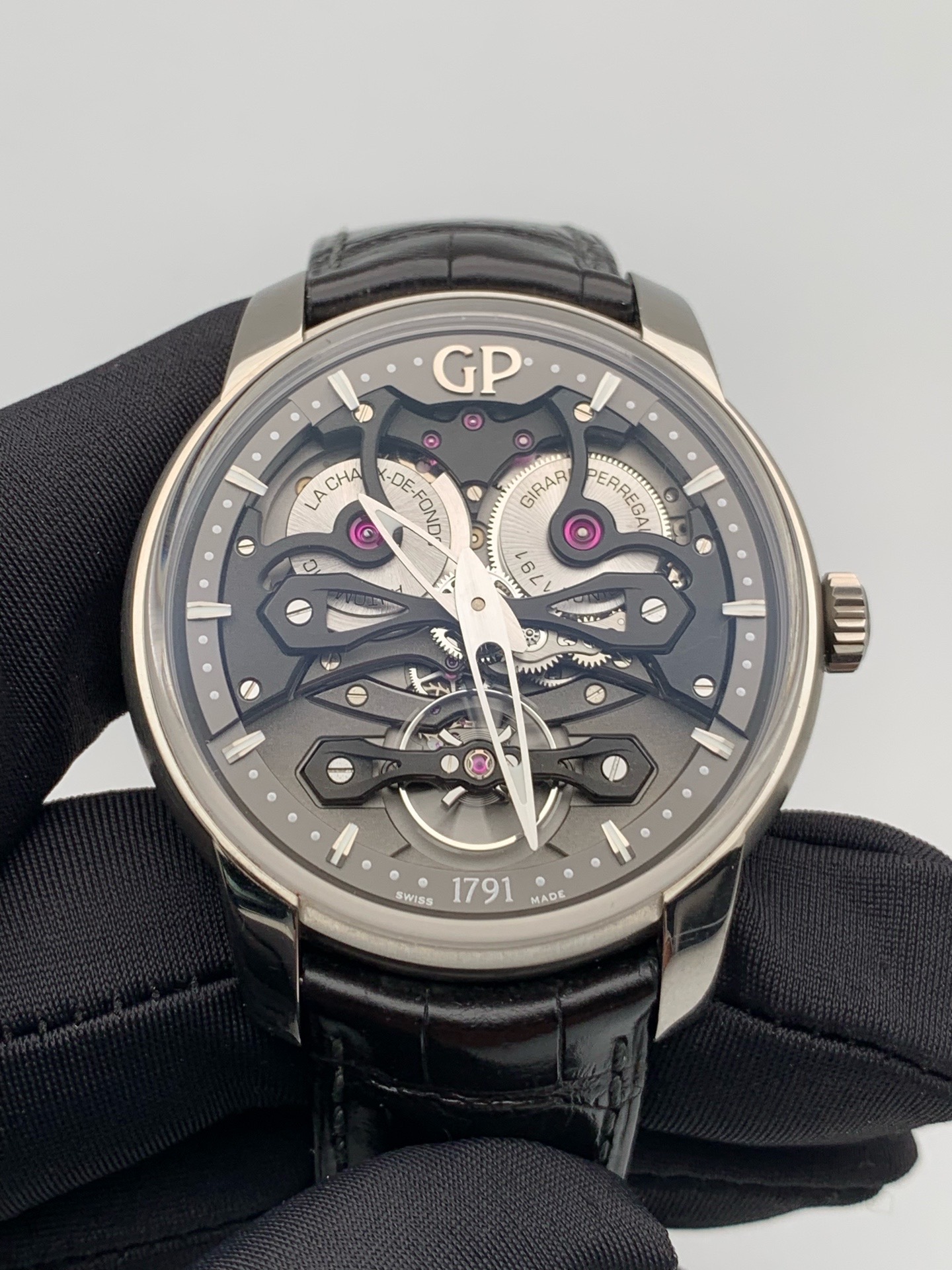 Girard Perregaux 84000-21-001-BB6A