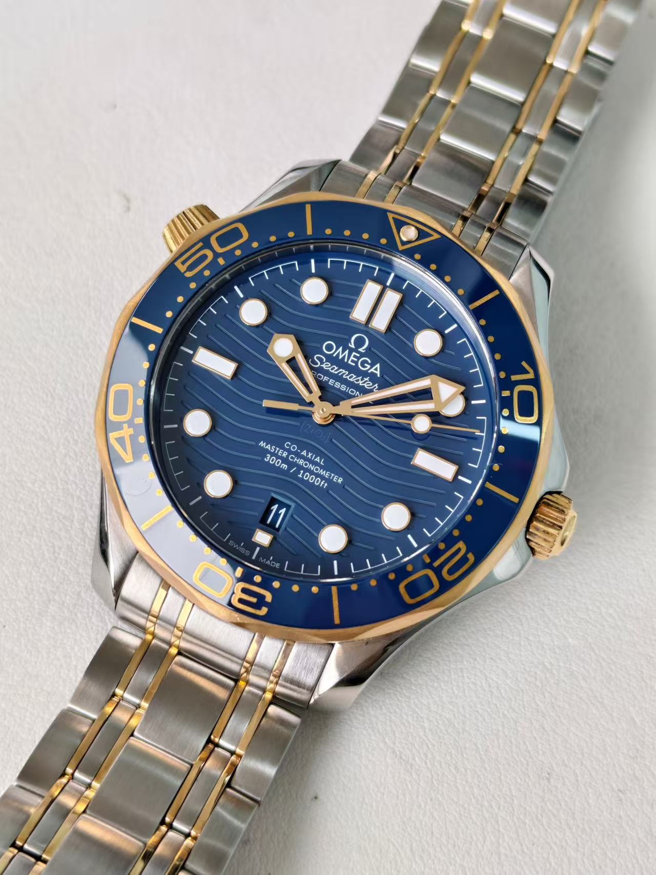 Omega 210.20.42.20.03.001