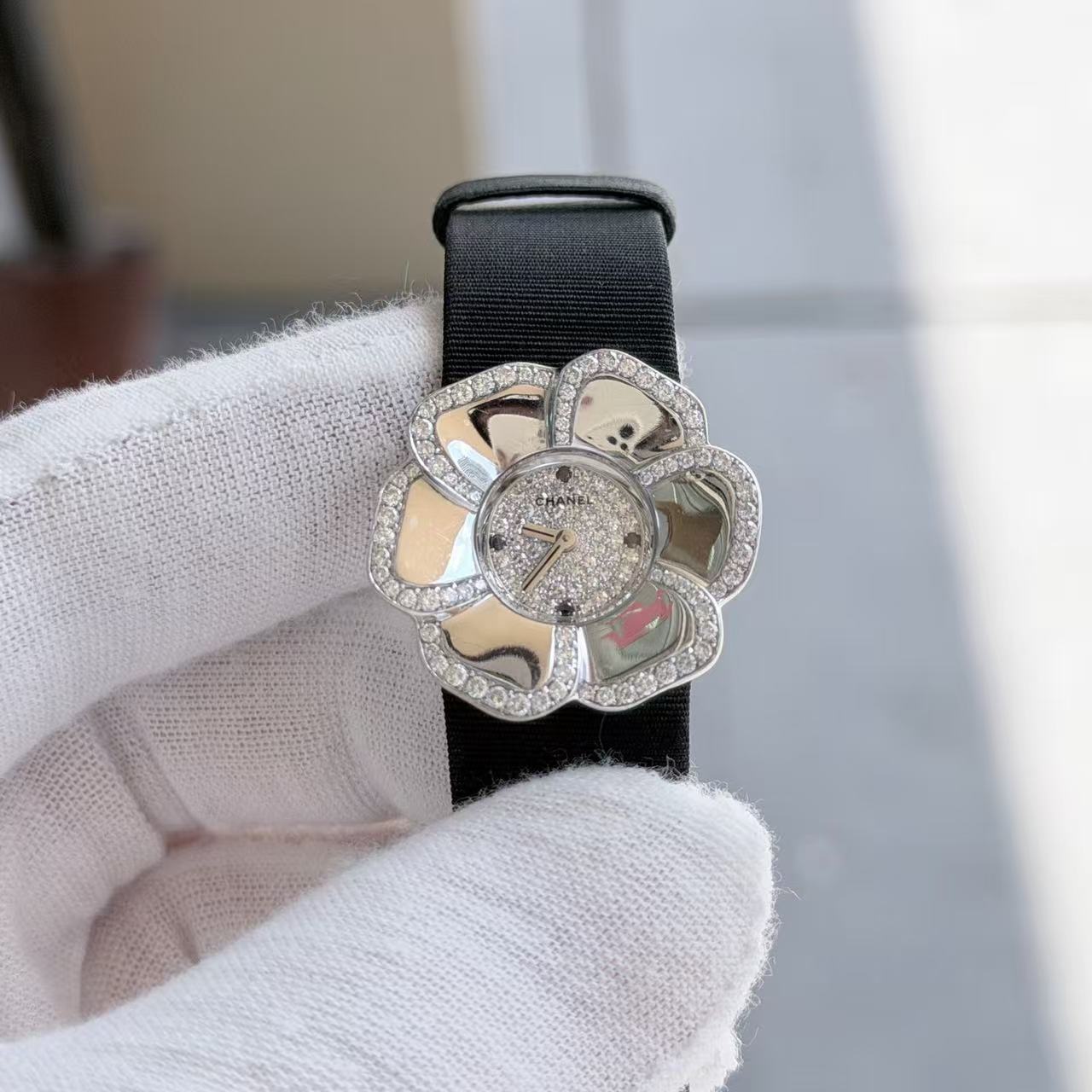 Chanel H1190