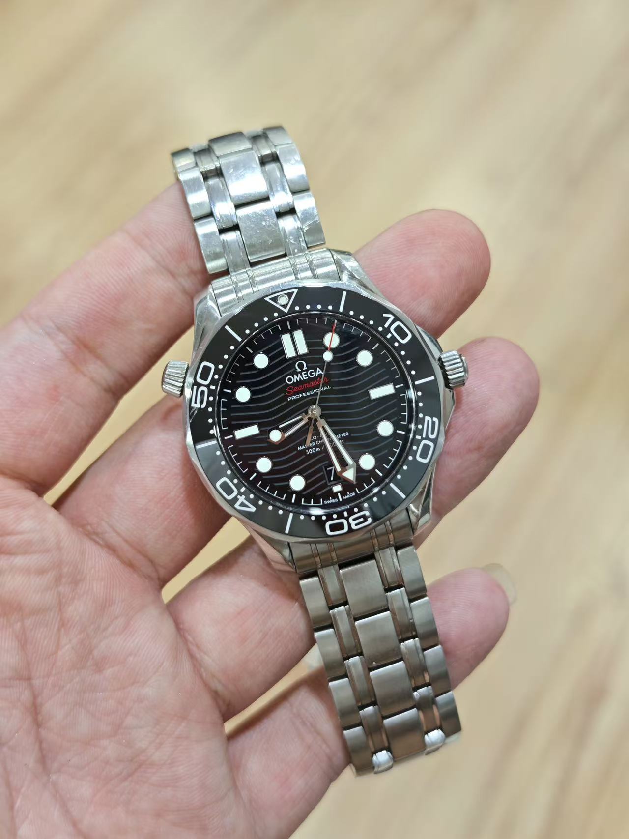 Omega 210.30.42.20.01.001