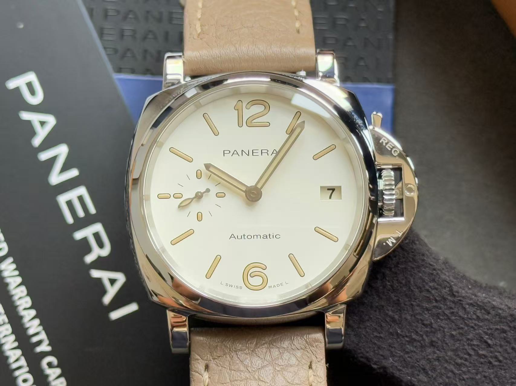 Panerai PAM01043