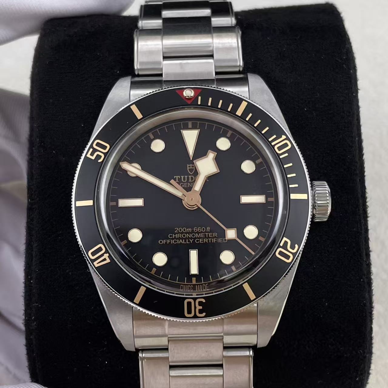 Tudor m79030n-0001