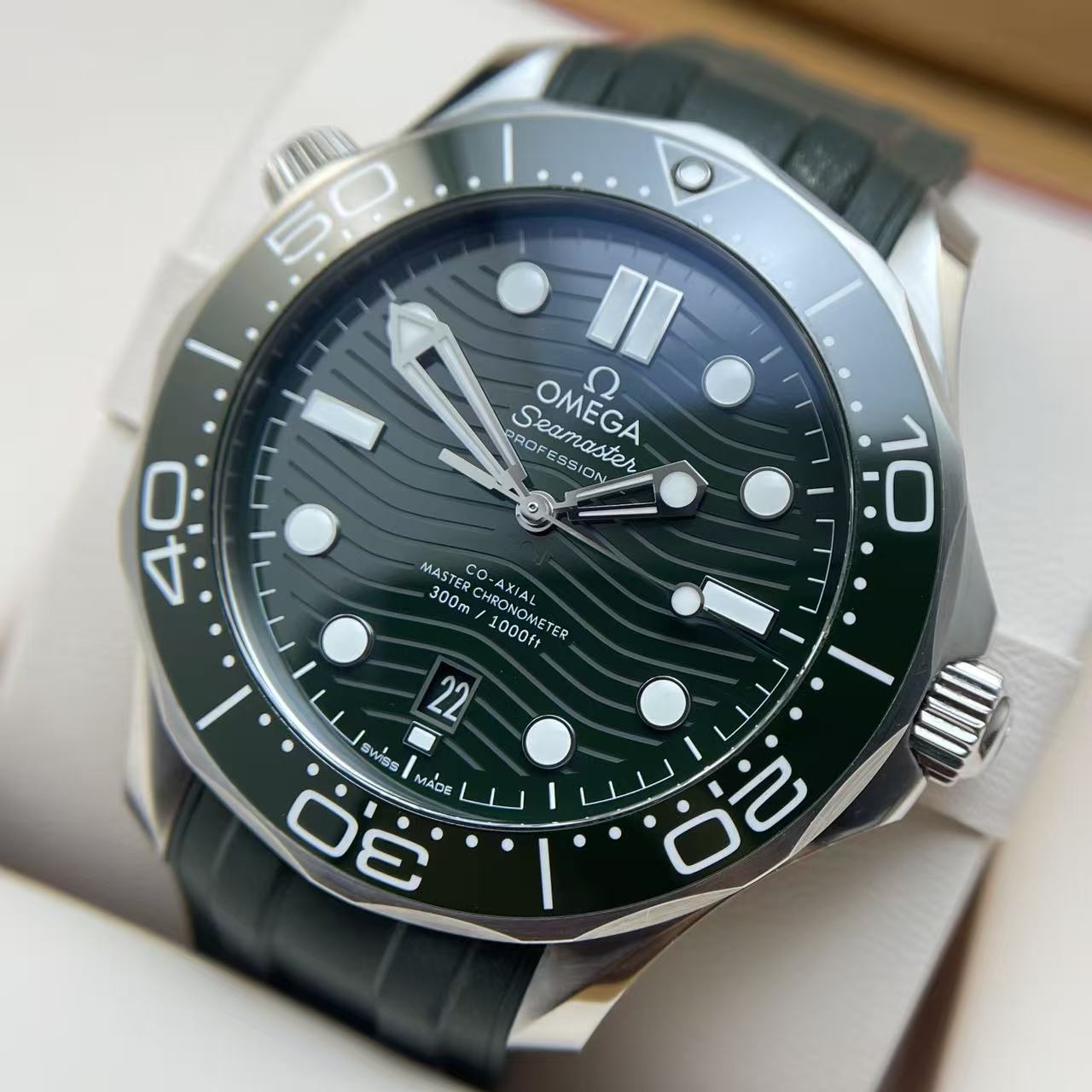 Omega 210.32.42.20.10.001